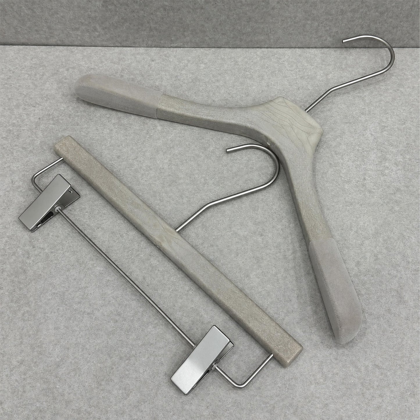 Non-Slip Flocked Resin Woodgrain Hangers for Clothing Stores