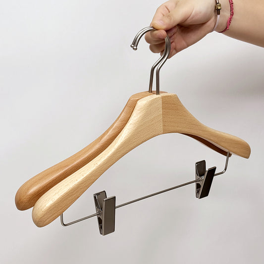 Premium Beech Wood Hangers – Non-Slip Lacquered for Suits, Coats & Shirts
