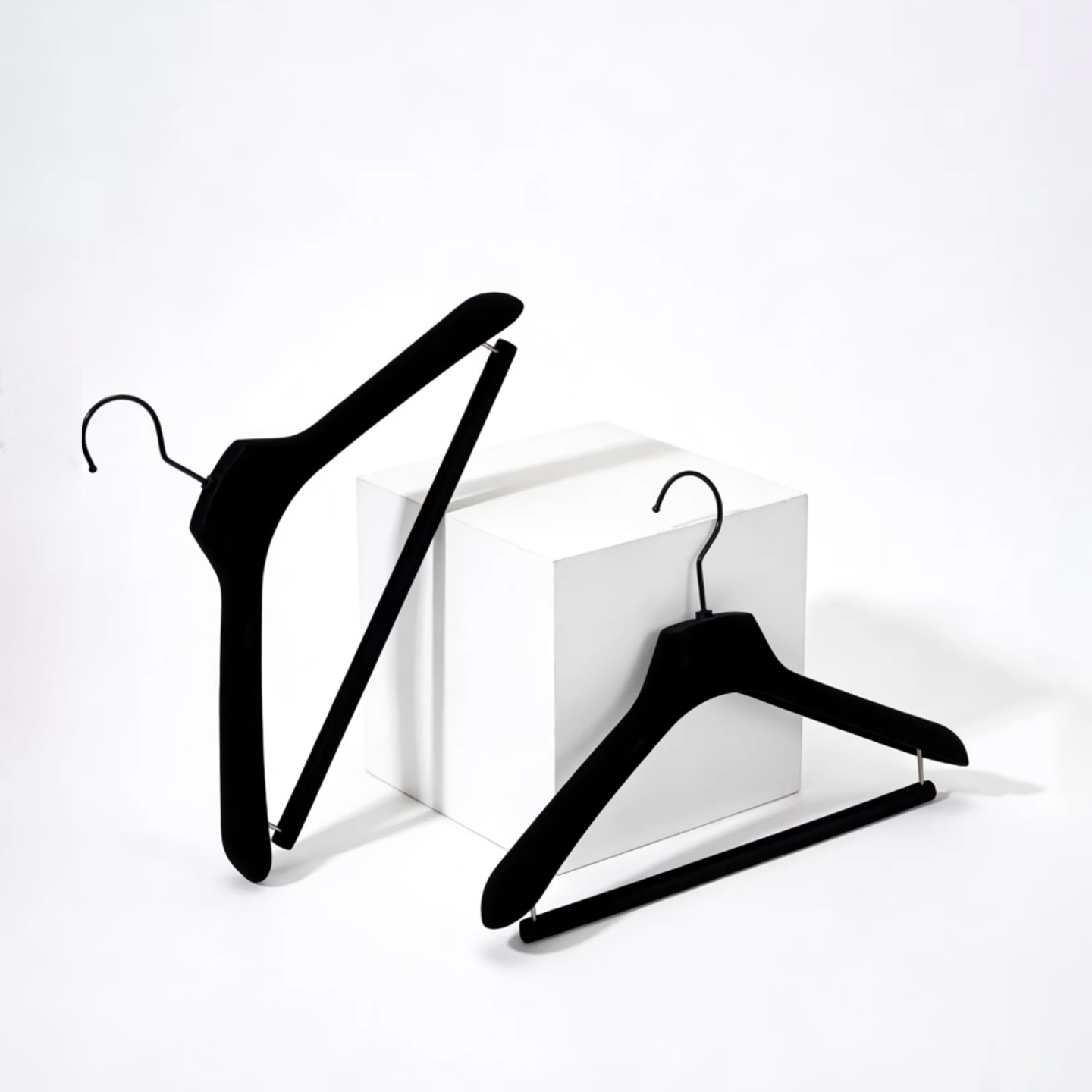 Commercial Velvet Hangers - Wide Shoulder Non-Slip for Suit Shops Hotels & Boutiques