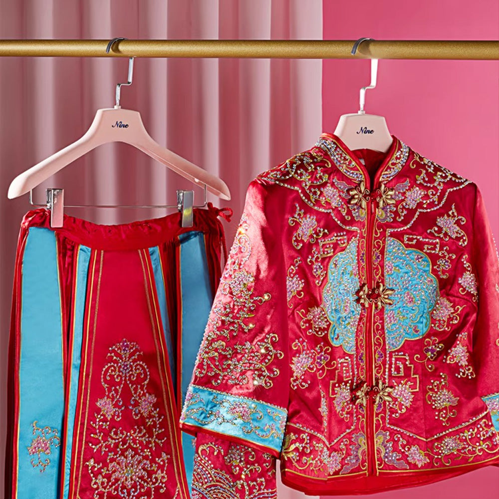Premium Pink Velvet Hangers - Non-Slip Rotating Clothes Hangers for Boutiques & Homes