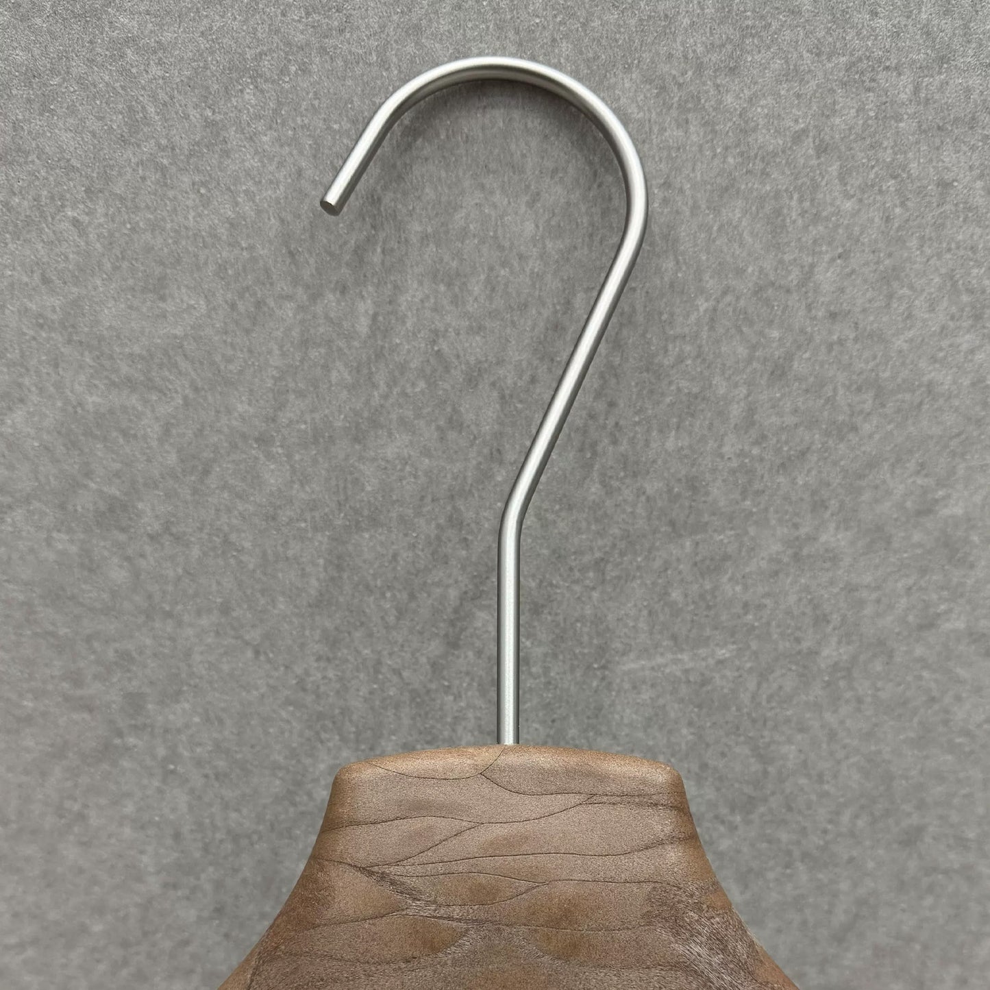 Non-Slip Flocked Resin Woodgrain Hangers for Clothing Stores