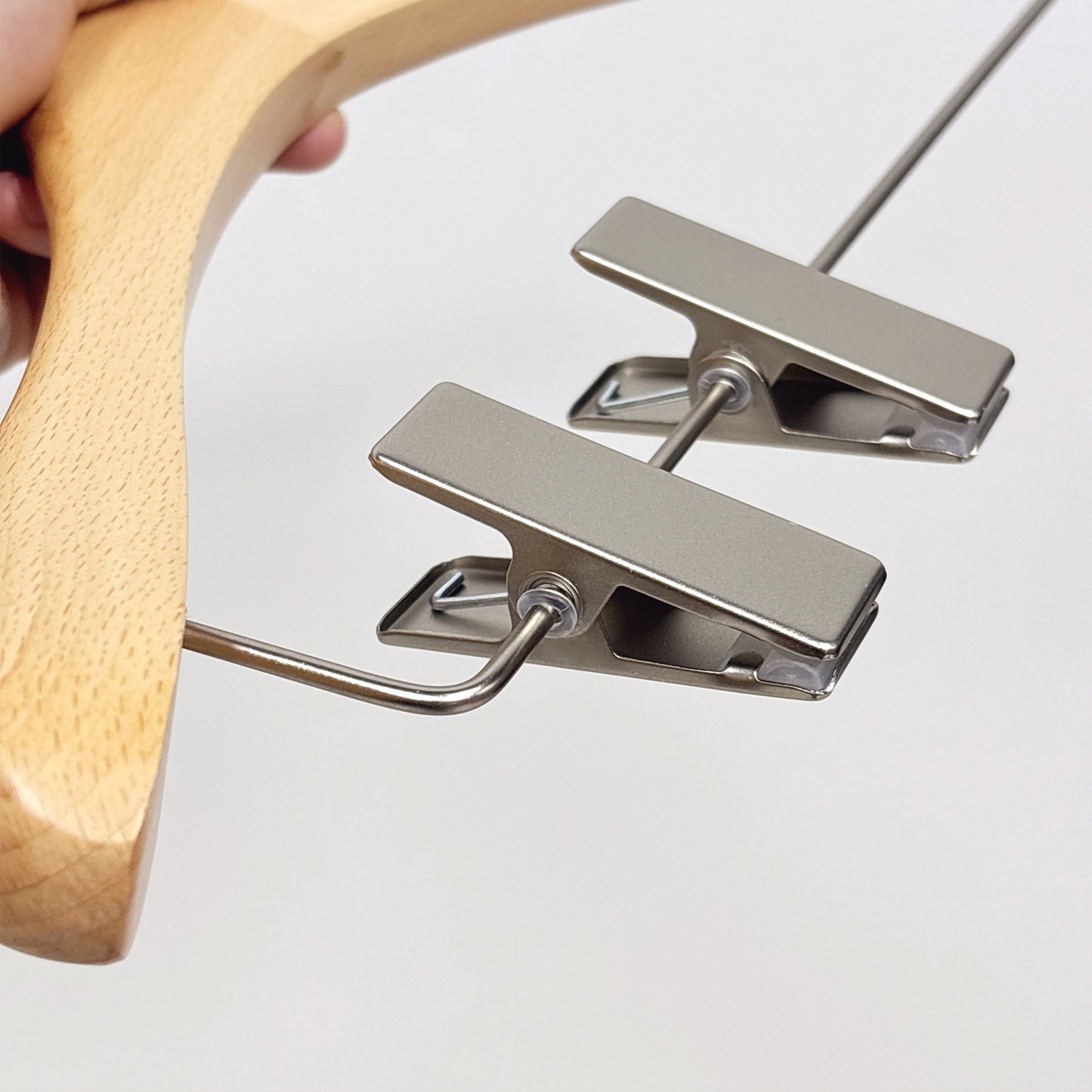 Premium Beech Wood Hangers – Non-Slip Lacquered for Suits, Coats & Shirts