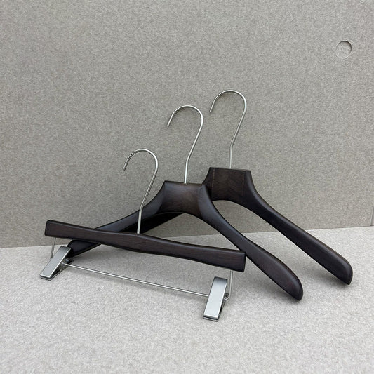 Custom Logo Rubber Wood Hangers with Pants Clips for Boutiques