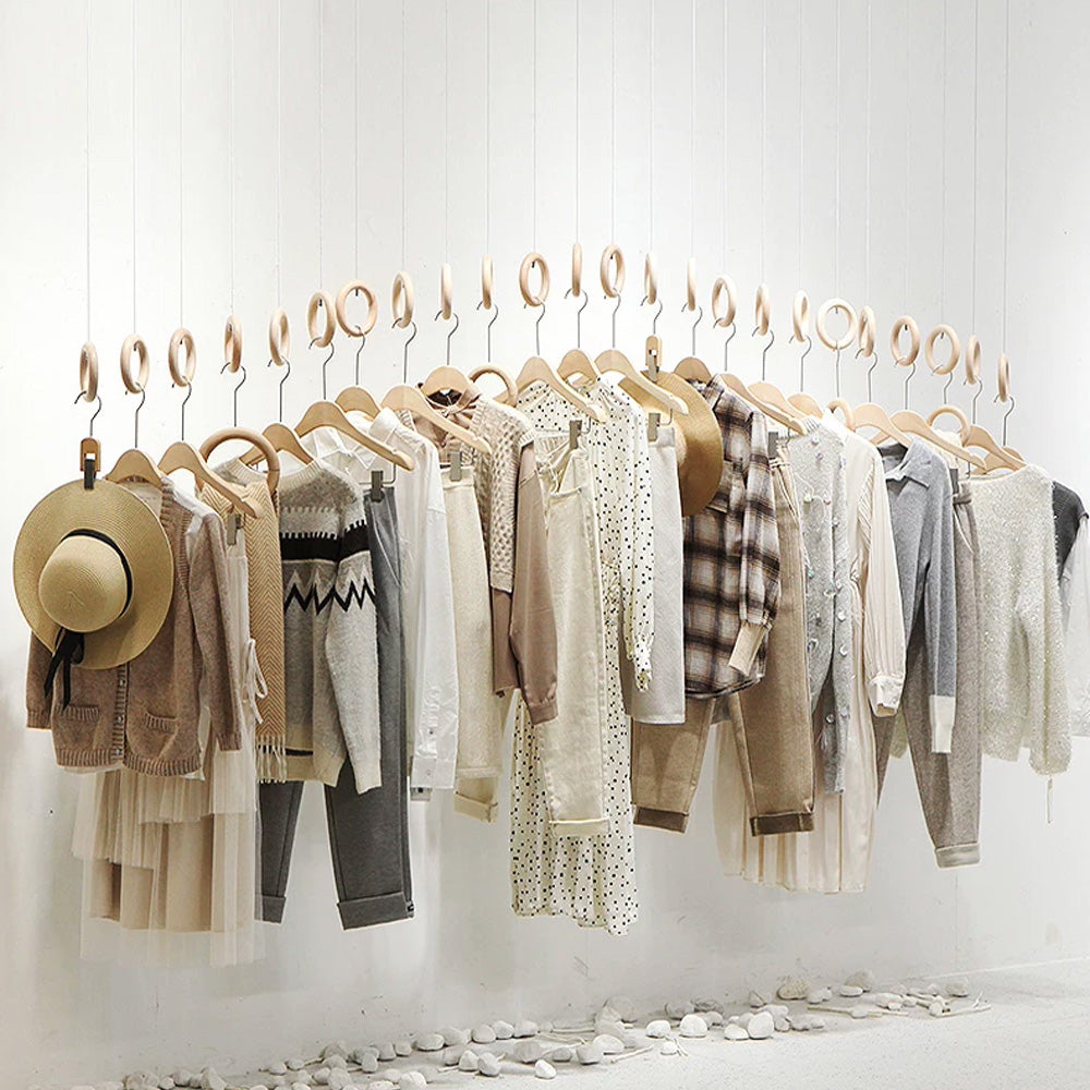 Solid Wood Ring Ceiling-Mounted Clothing Display Rack for Boutiques