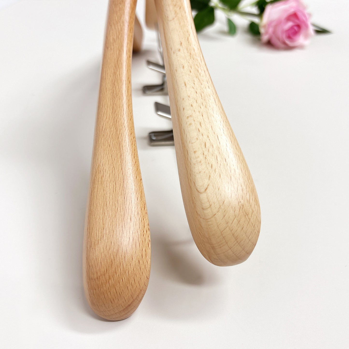 Premium Beech Wood Hangers – Non-Slip Lacquered for Suits, Coats & Shirts