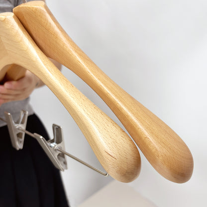 Premium Beech Wood Hangers – Non-Slip Lacquered for Suits, Coats & Shirts