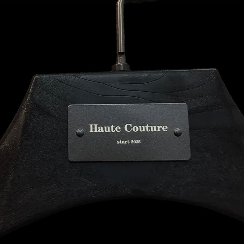 Custom Logo Solid Resin Hangers with Metal Plate for Boutique Clothing Stores