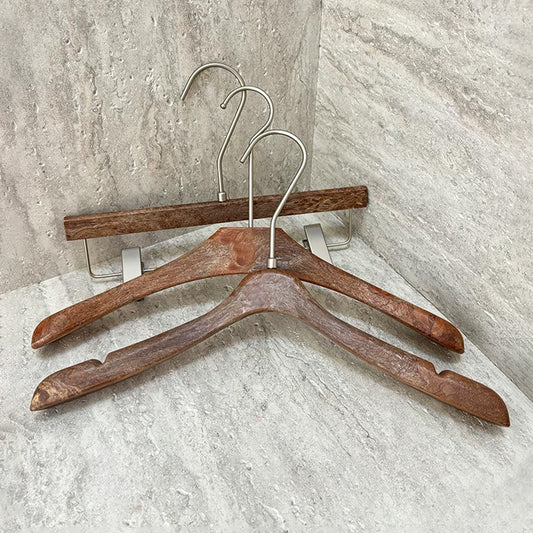 Brown Wood Grain Resin Hangers – Non-Slip Coat Hangers for Suits, Dresses & Coats