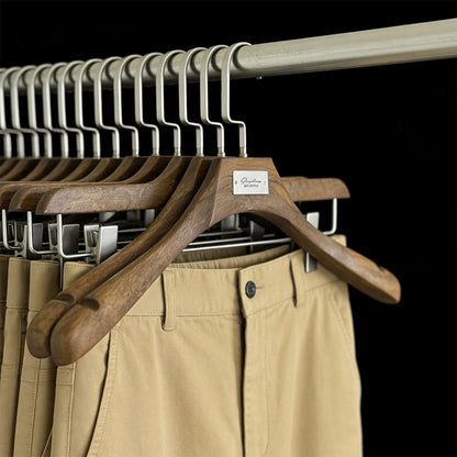 Custom Logo Solid Resin Hangers with Metal Plate for Boutique Clothing Stores