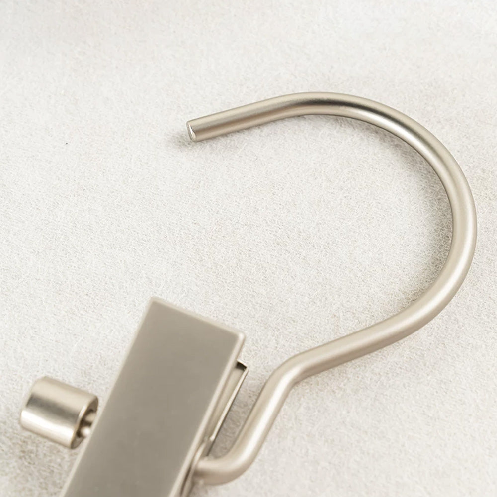 Metal Hanging Clips with Swivel Hooks, 20-Pack – Non-Slip Padded Grip