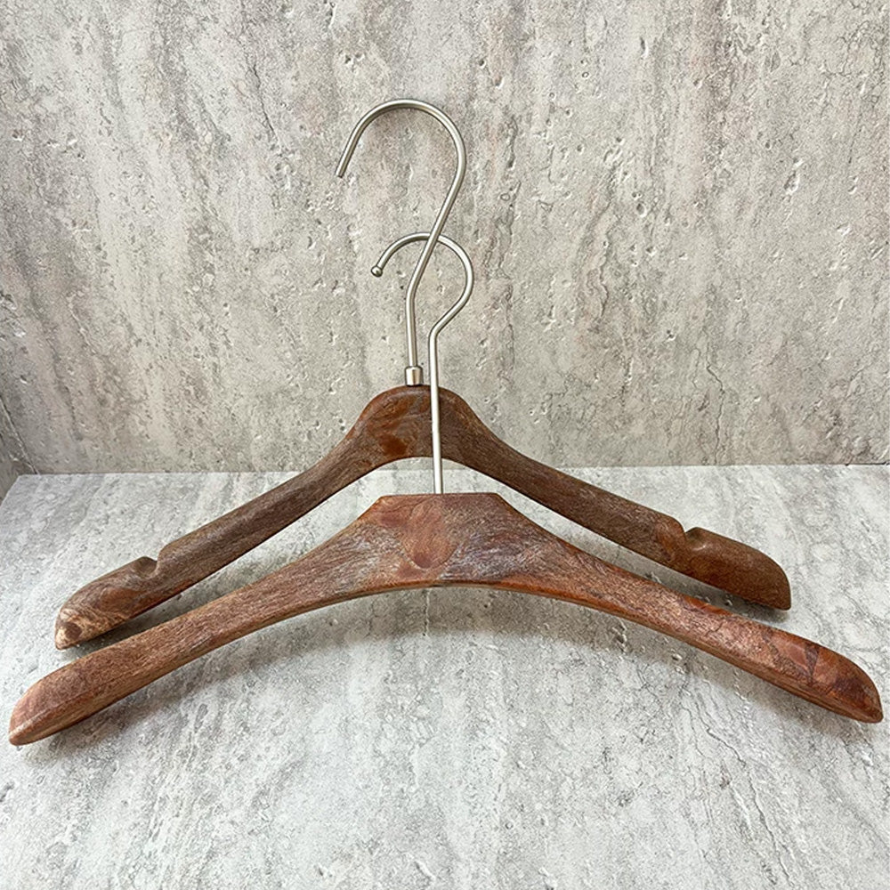 Brown Wood Grain Resin Hangers – Non-Slip Coat Hangers for Suits, Dresses & Coats