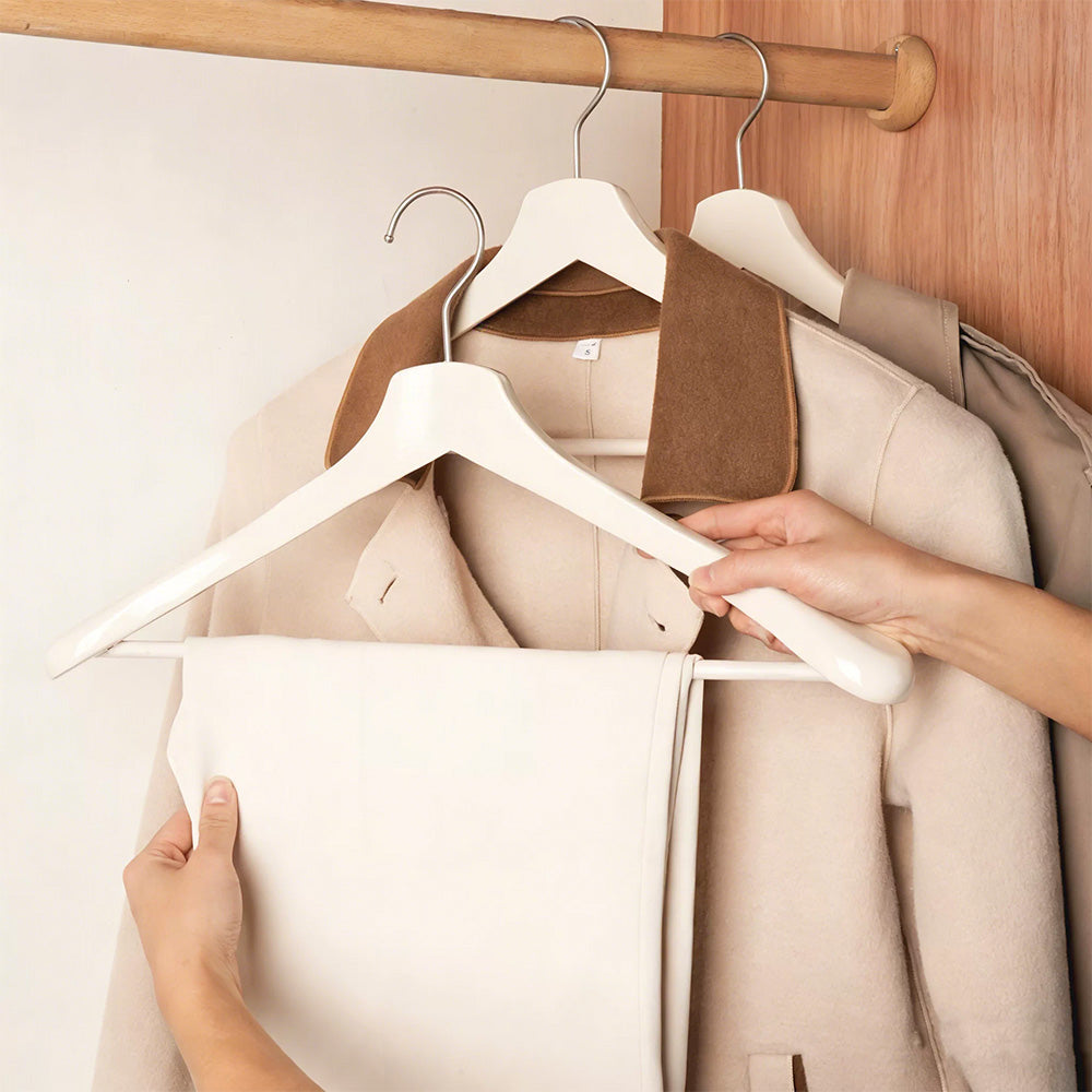 White Wooden Wide Shoulder Hangers with Pants Bar – Matte & Glossy, 46 cm