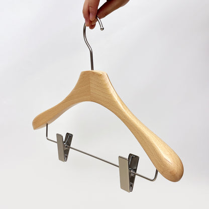 Premium Beech Wood Hangers – Non-Slip Lacquered for Suits, Coats & Shirts