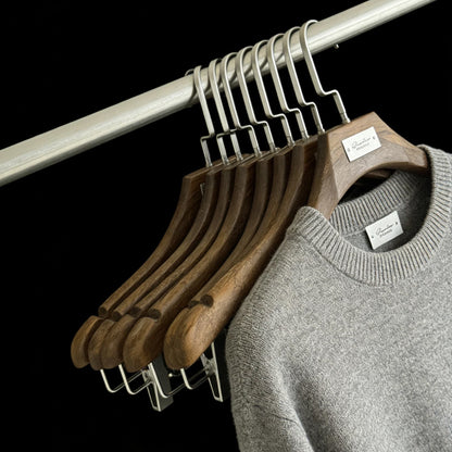 Custom Logo Solid Resin Hangers with Metal Plate for Boutique Clothing Stores