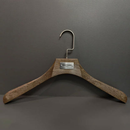 Custom Logo Solid Resin Hangers with Metal Plate for Boutique Clothing Stores