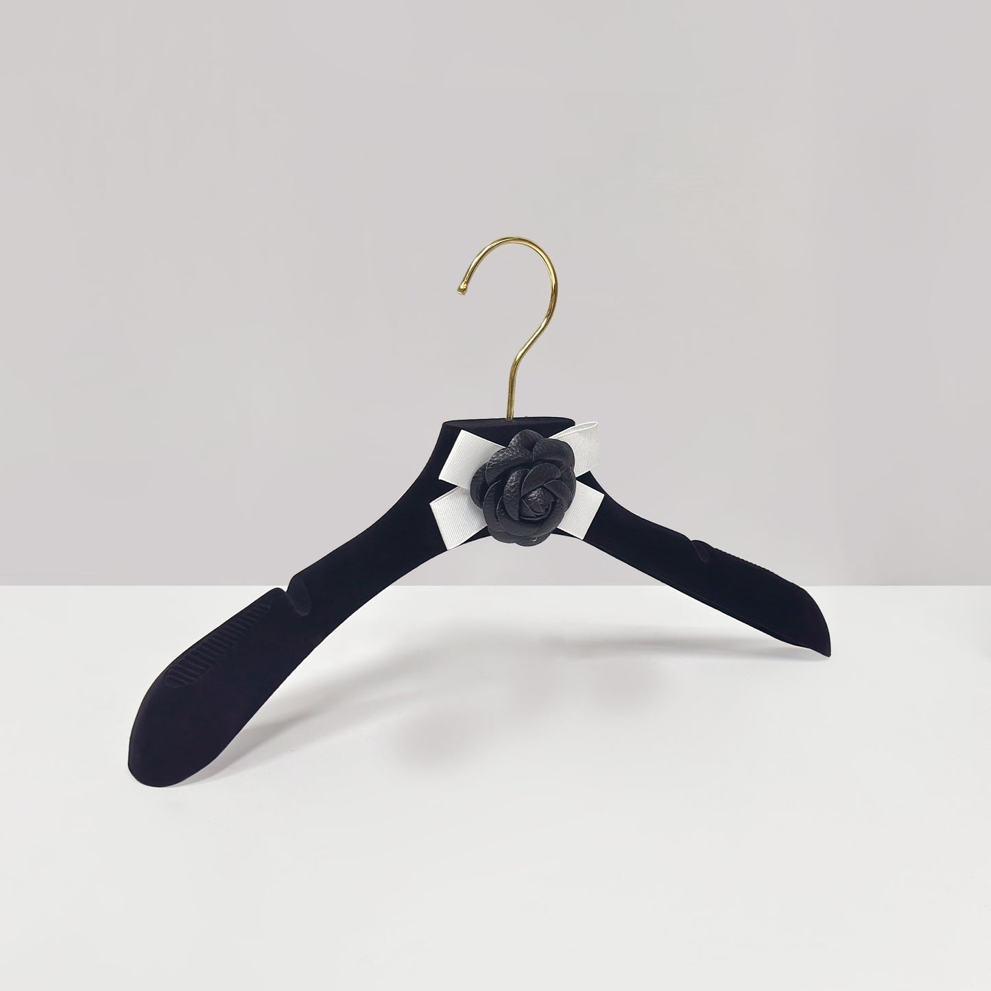 Camellia Velvet Non-Slip Hangers & Adjustable Pant Hangers for Boutique Clothing Display