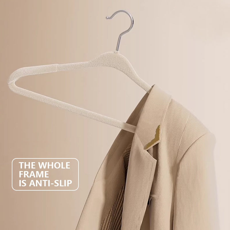 Wide Shoulder Velvet Hangers Non-Slip Heavy Duty Flocked Coat Hangers Space Saving